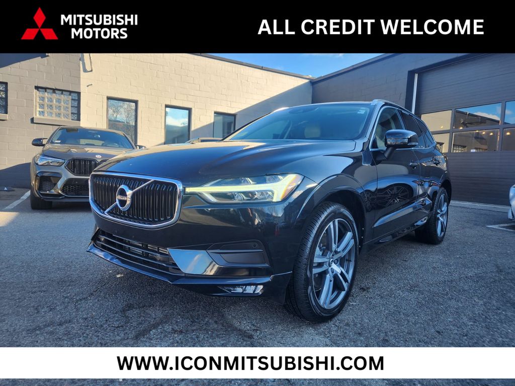 2021 Volvo XC60 T6 Momentum AWD's photo