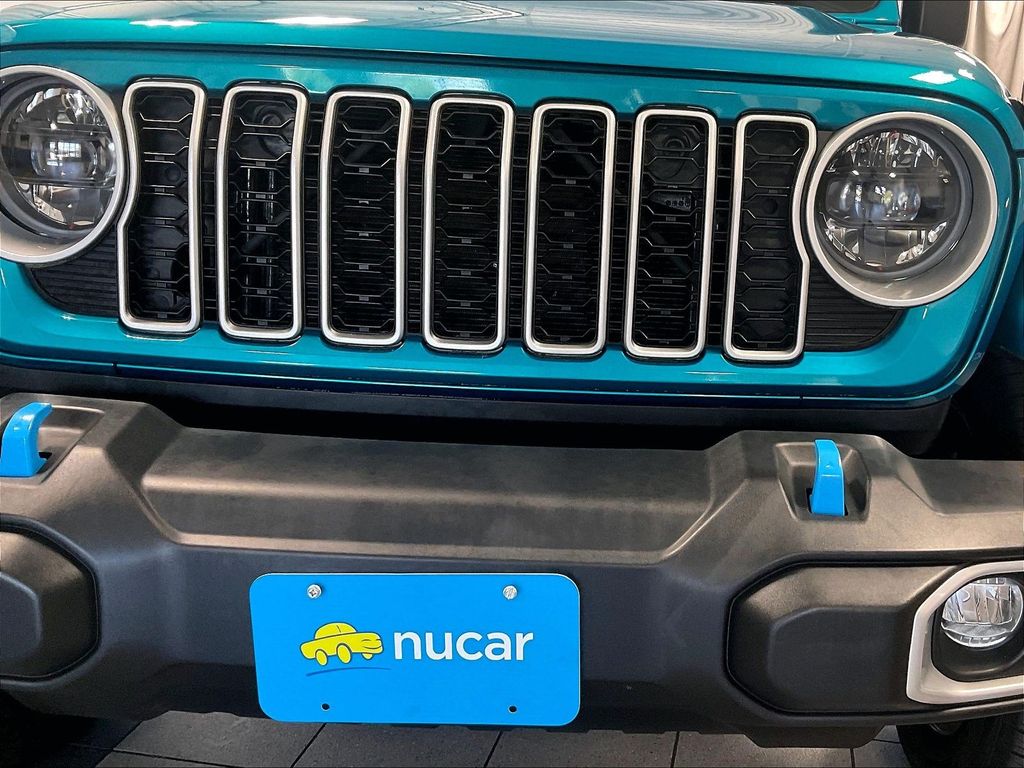 2024 Jeep Wrangler — photo 32