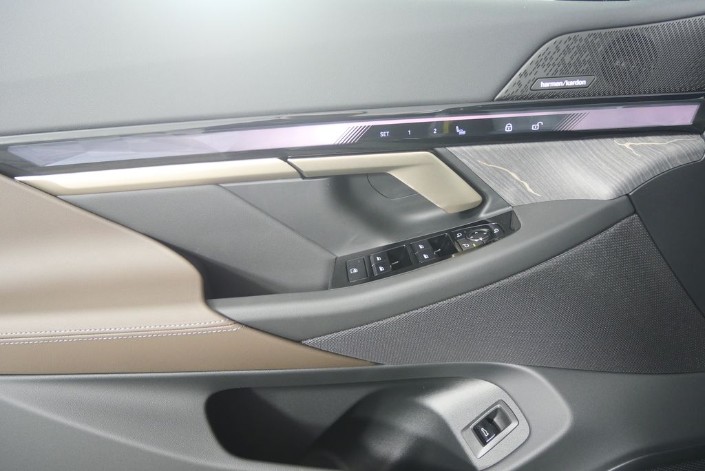 Thumbnail: 2026 BMW i5 - 8