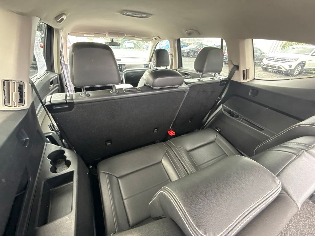 2023 Volkswagen Atlas 2.0T SE w/Technology Gray at Subaru and VW of Moon Township