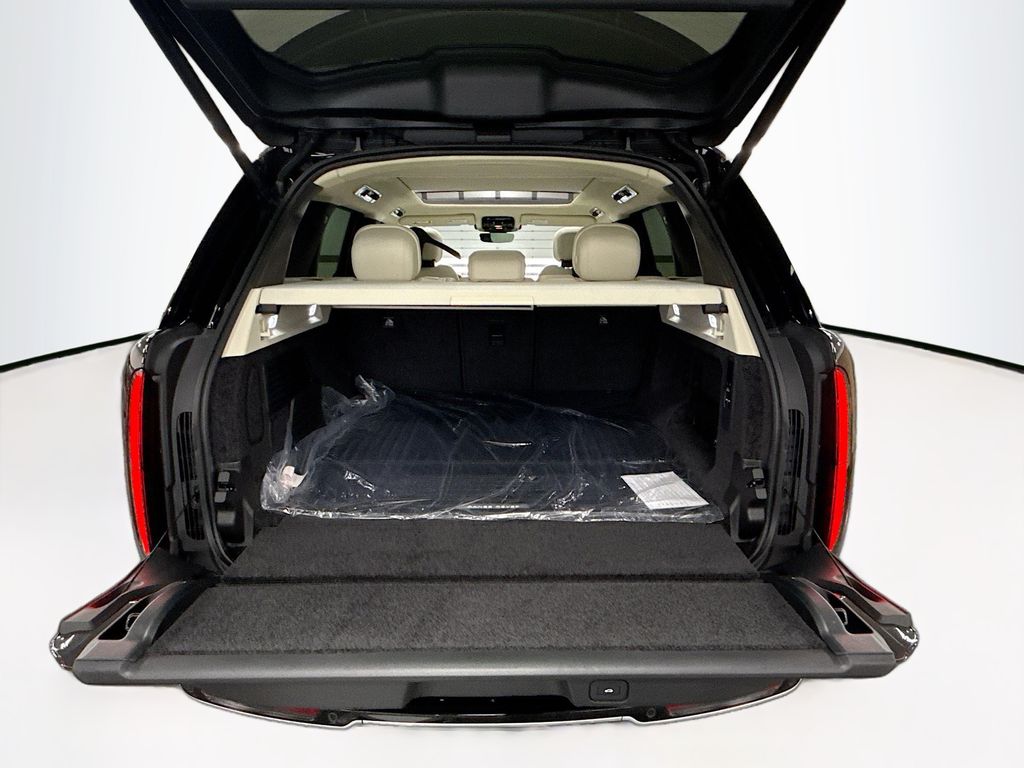 Thumbnail: 2026 Land Rover Range Rover - 27