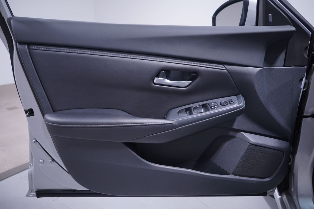 Thumbnail: 2023 Nissan Sentra - 15