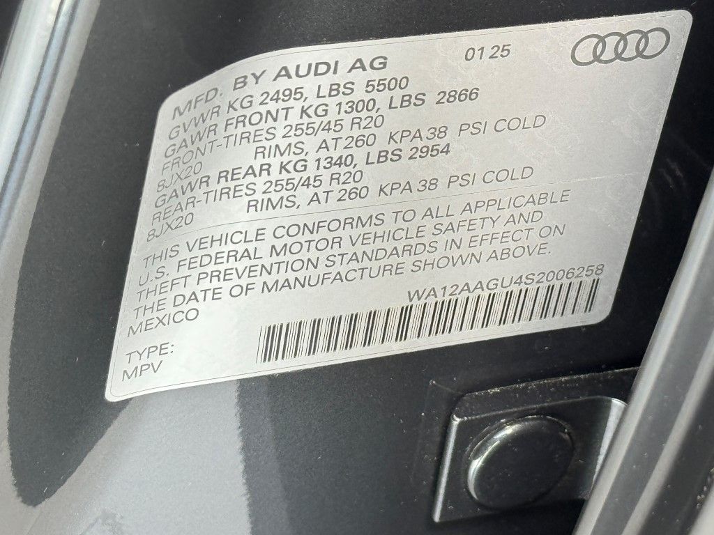 2025 Audi Q5 Premium 30