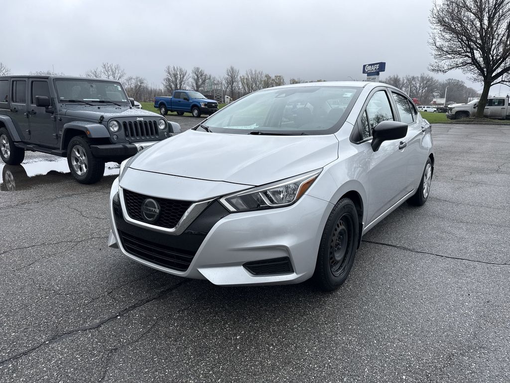 Brilliant Silver Metallic 2020 Nissan Versa S FWD Sedan Front-Wheel Drive Continuously Variable Transmission