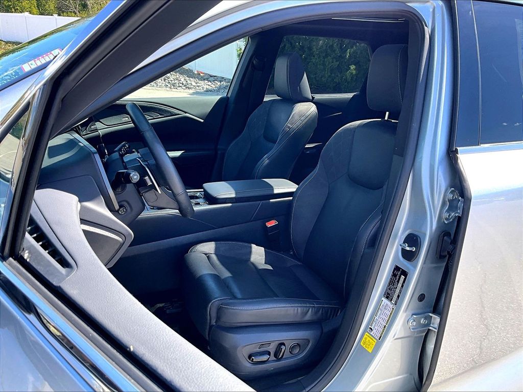 2025 Lexus RX — photo 10