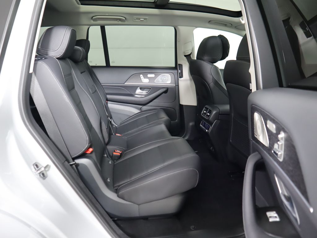 Thumbnail: 2026 Mercedes-Benz GLS - 23