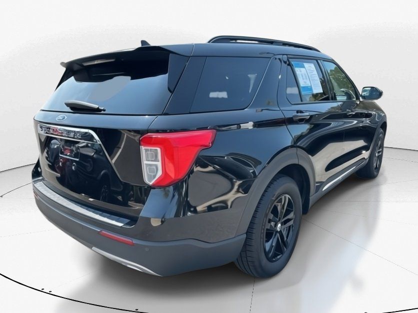 2023 Black Metallic Ford Explorer XLT RWD SUV