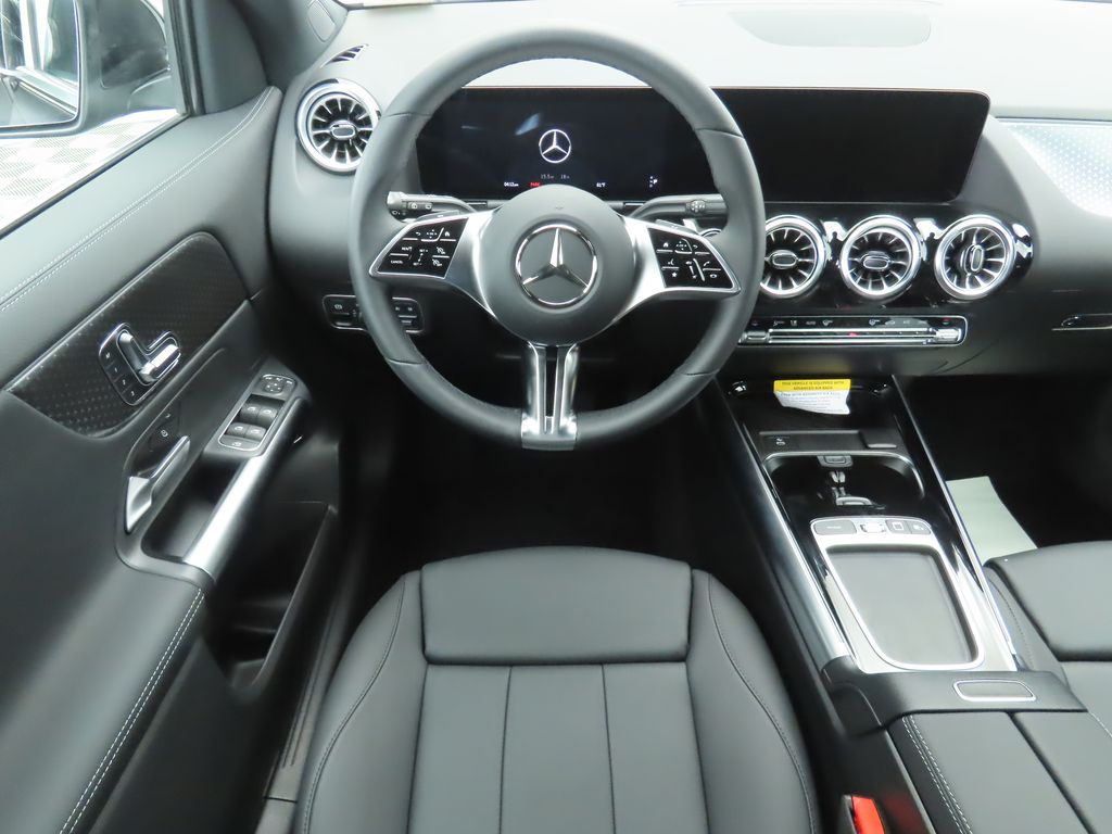 Thumbnail: 2025 Mercedes-Benz GLA - 10