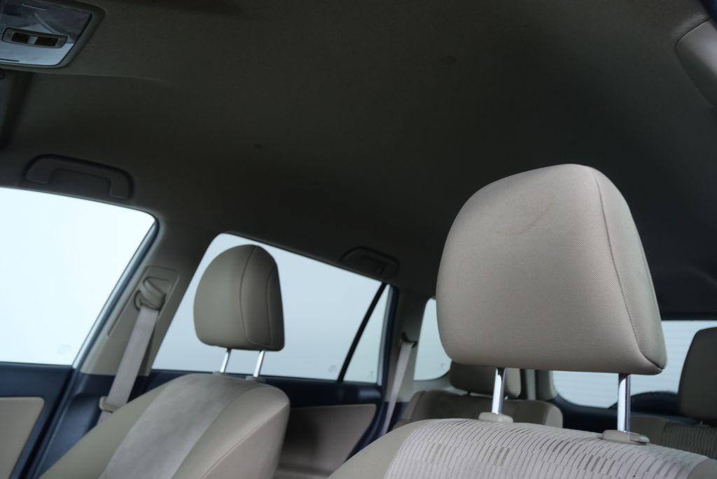 2011 Toyota RAV4  9