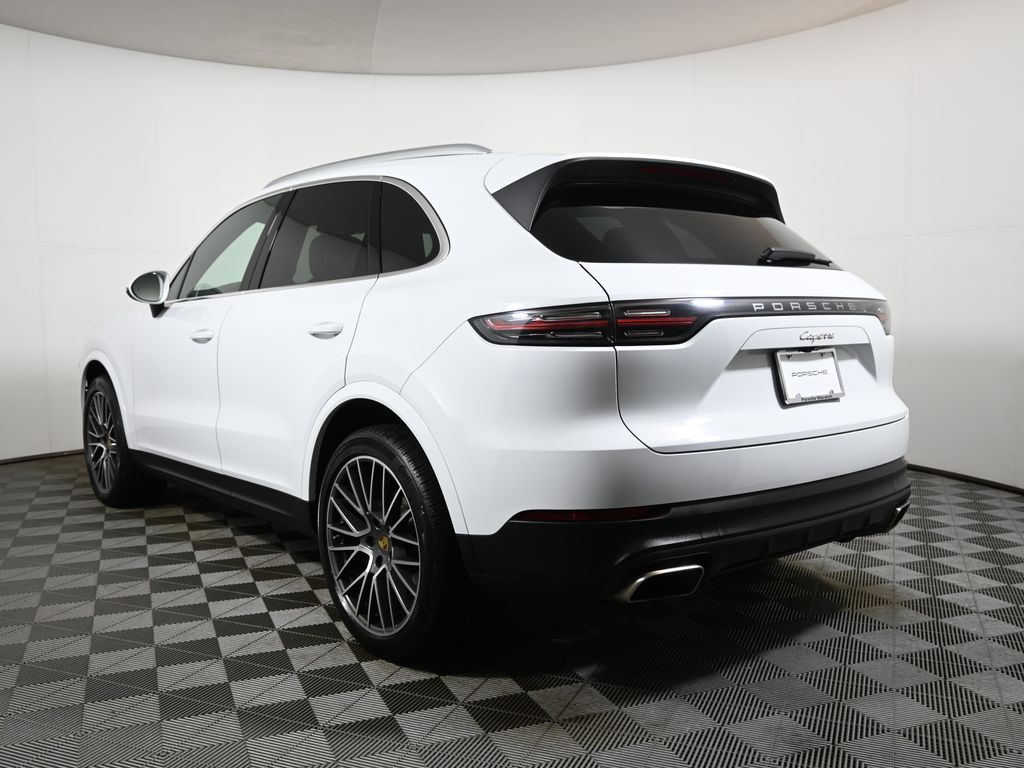 Thumbnail: 2022 Porsche Cayenne - 3