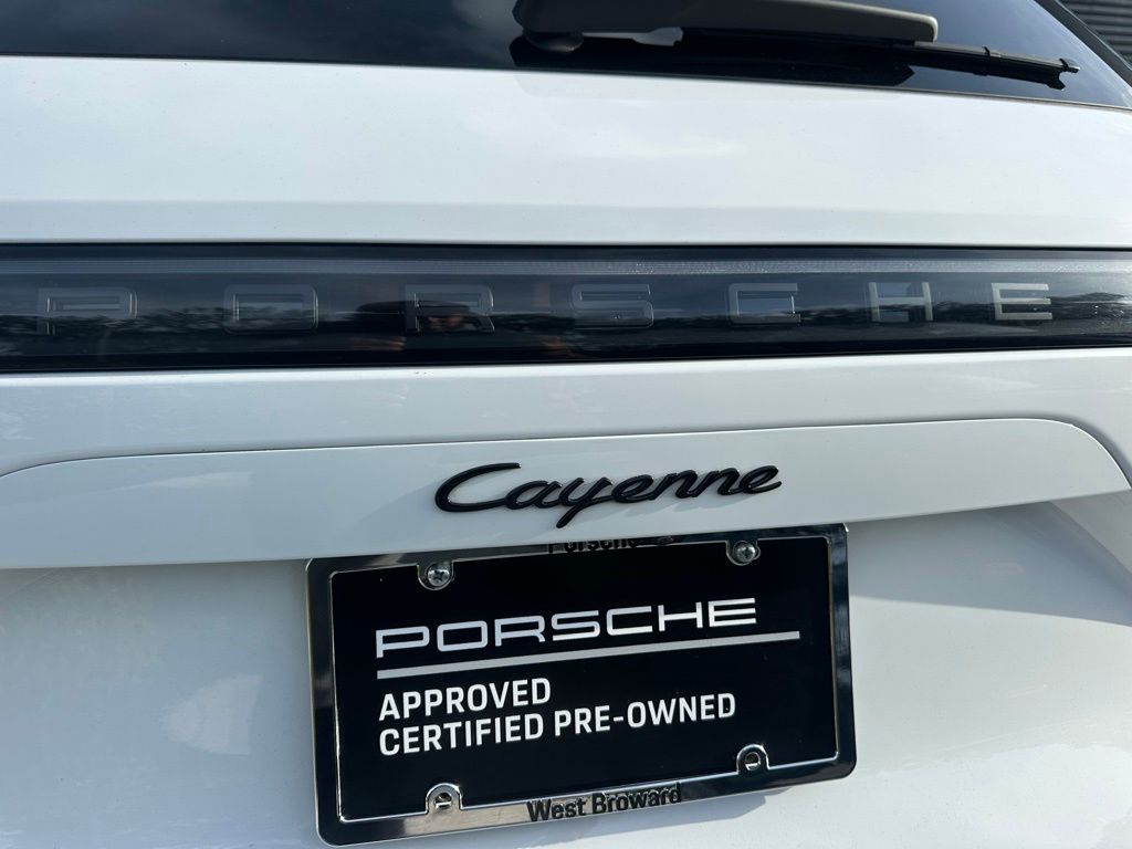 Thumbnail: 2023 Porsche Cayenne - 14