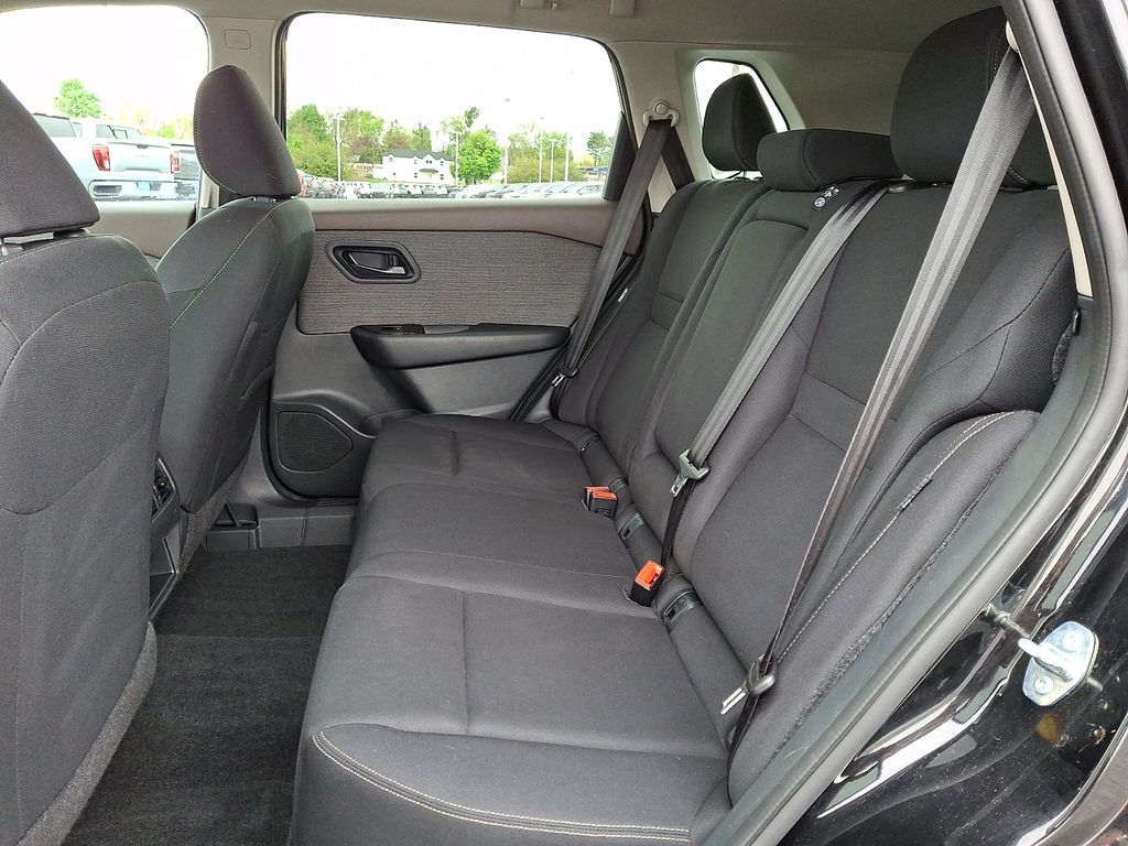 2023 Nissan Rogue — photo 10