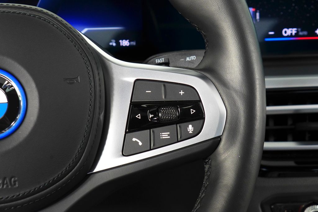 Thumbnail: 2023 BMW i4 - 29