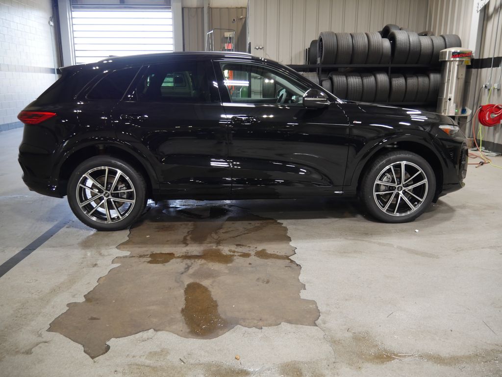 Thumbnail: 2026 Audi Q5 - 6