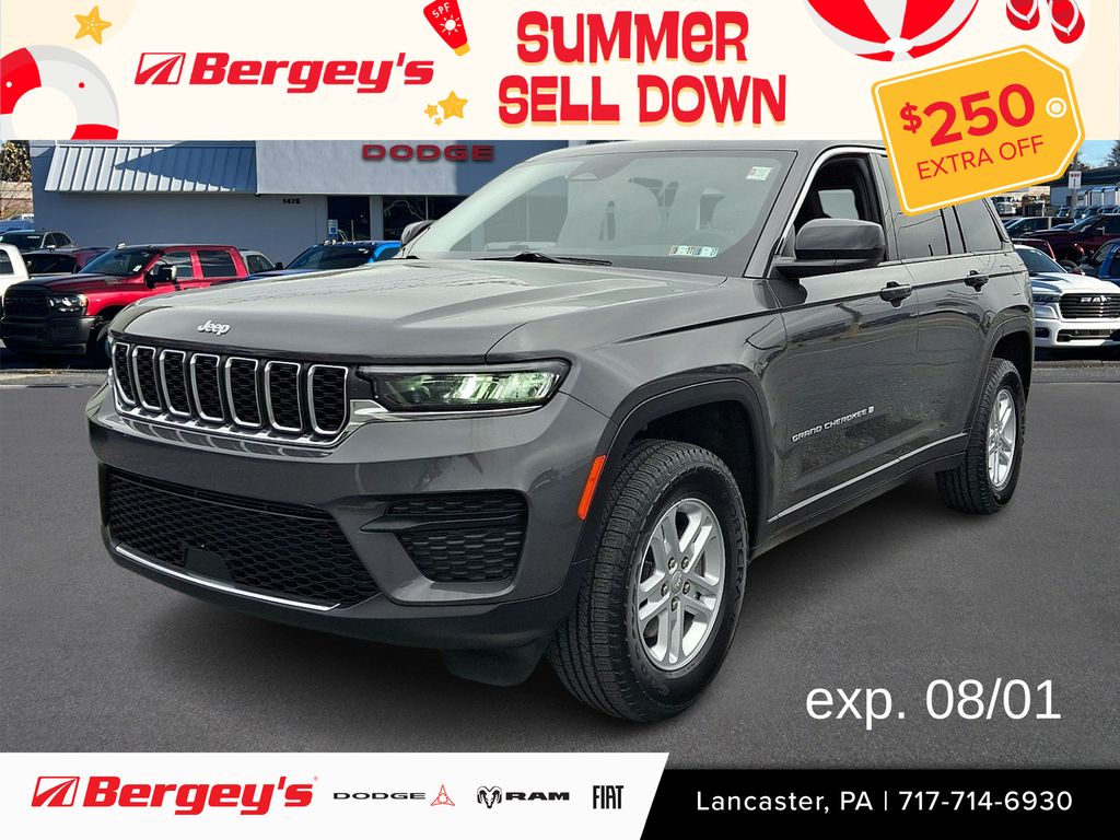 Baltic Gray Metallic Clearcoat 2025 Jeep Grand Cherokee SUV / Crossover Four-Wheel Drive 8-Speed Automatic