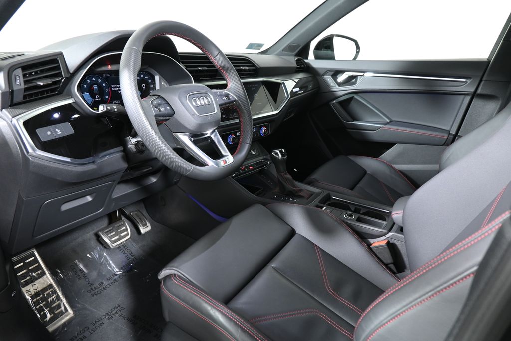 Thumbnail: 2025 Audi Q3 - 14