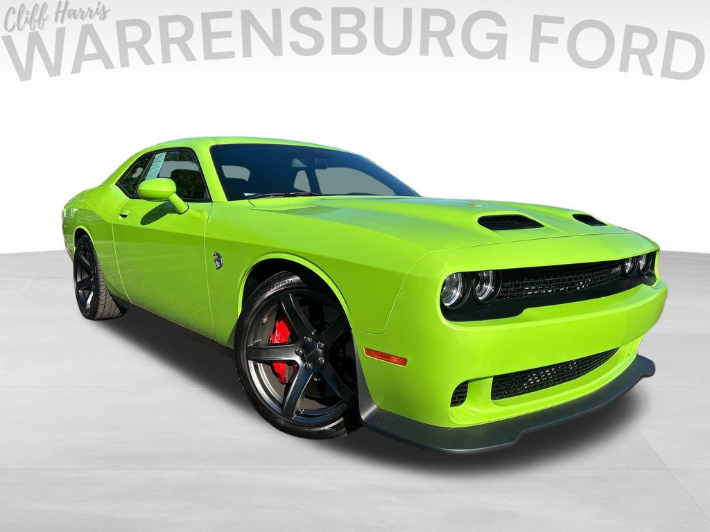 Green (Sublime Metallic Clearcoat) 2023 Dodge Challenger Coupe Rear-Wheel Drive 8-Speed Automatic