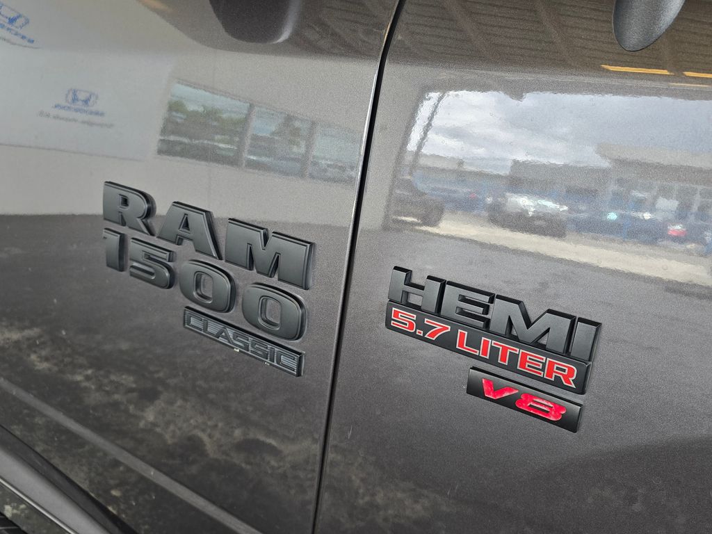 Thumbnail: 2022 RAM 1500 Classic - 22