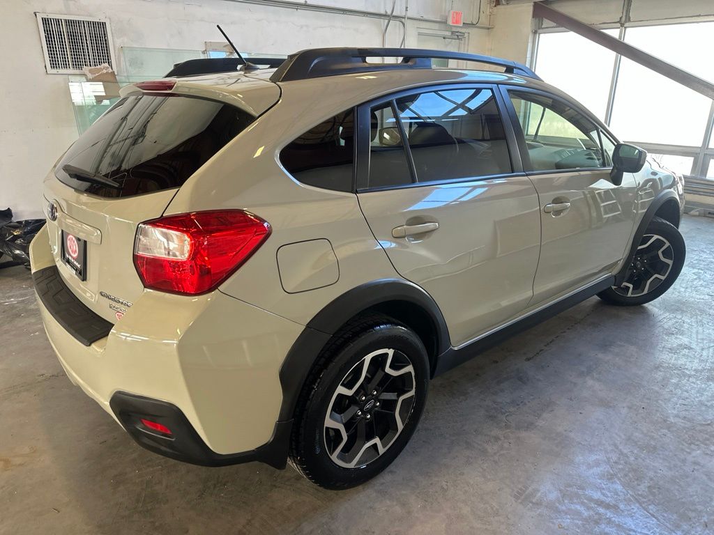 Used 2017 Beige Subaru 2.0i Premium image 6