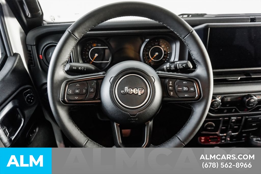 Used 2025 White Jeep Rubicon image 24