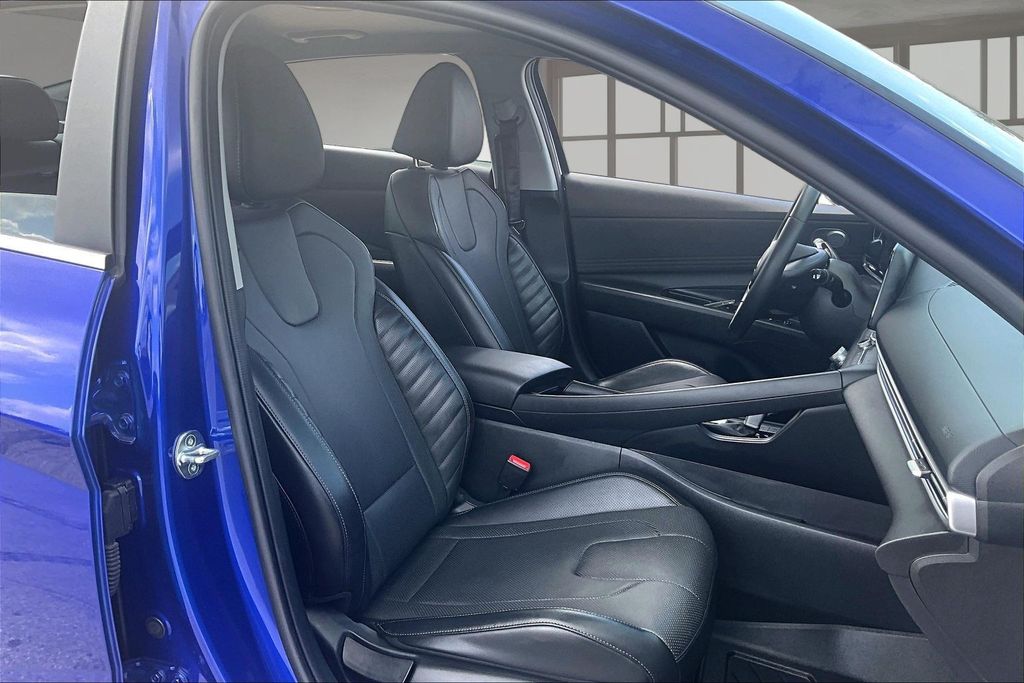 Used 2023 Hyundai Elantra Sedan