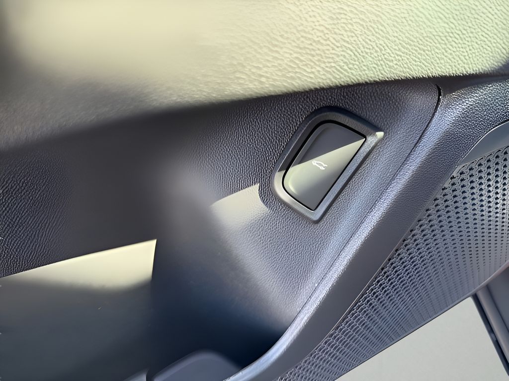 2025 Chevrolet Blazer EV LT - Photo 22