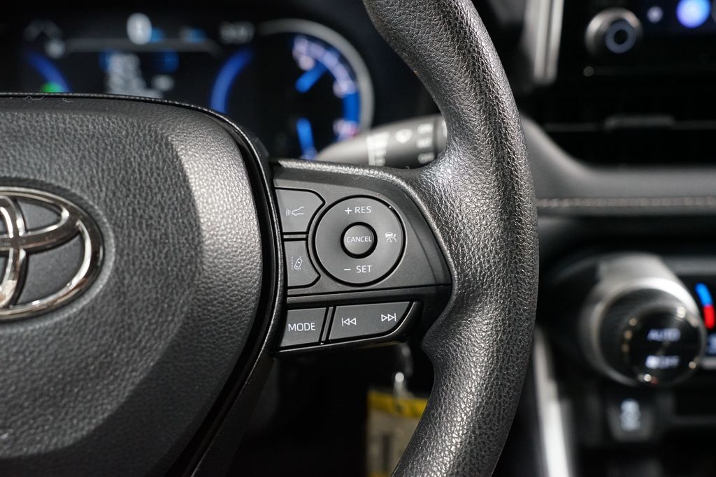 Thumbnail: 2025 Toyota RAV4 - 13