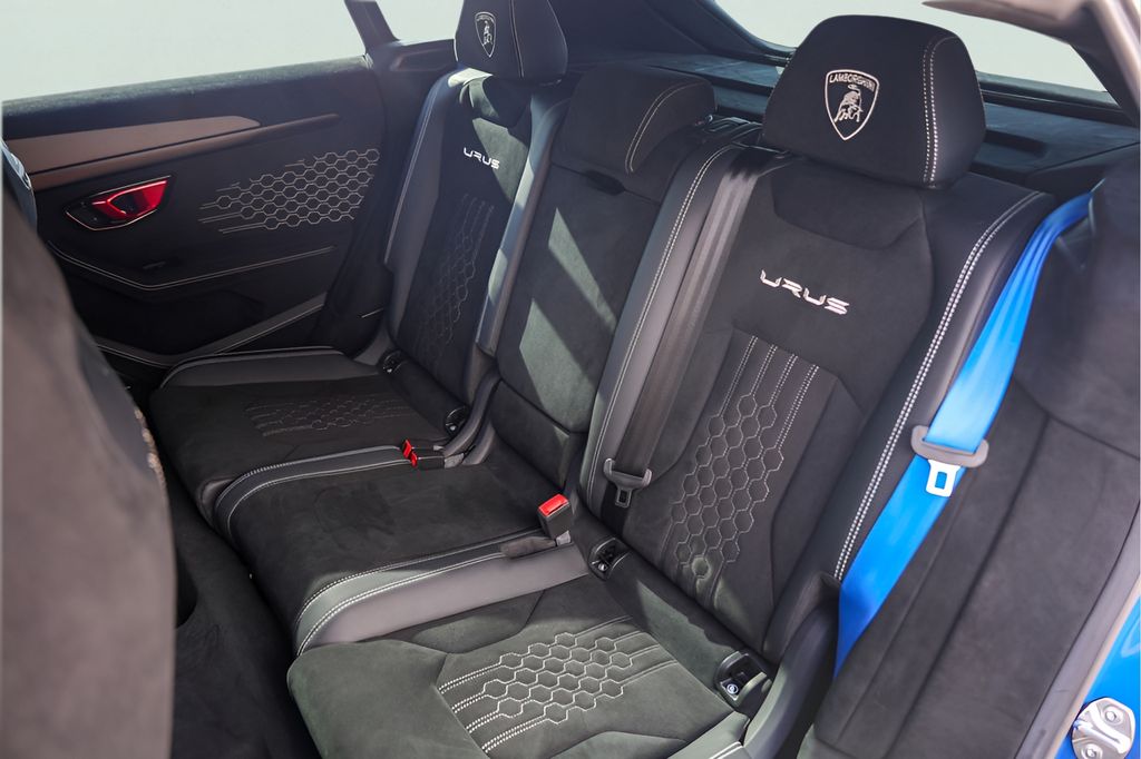 Used 2024 Blue Lamborghini Performante image 29