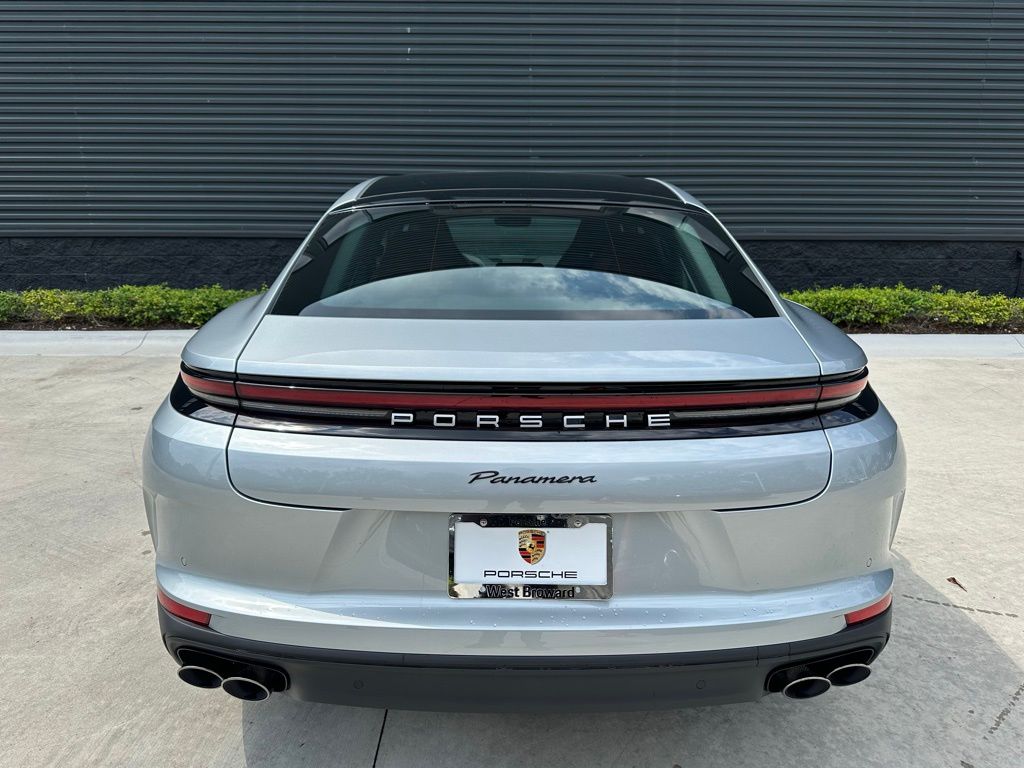 2024 Porsche Panamera  7