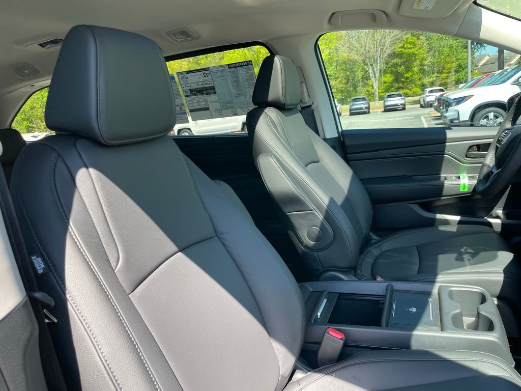 Thumbnail: 2026 Honda Odyssey - 32