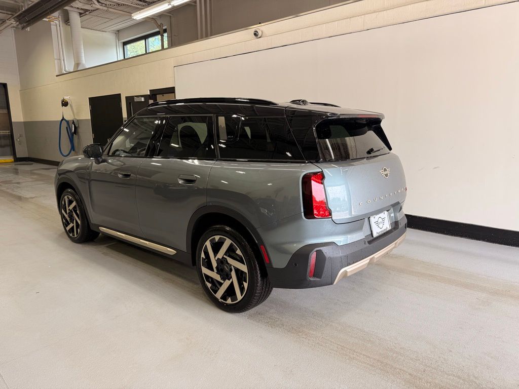 Thumbnail: 2025 MINI Cooper Countryman - 3