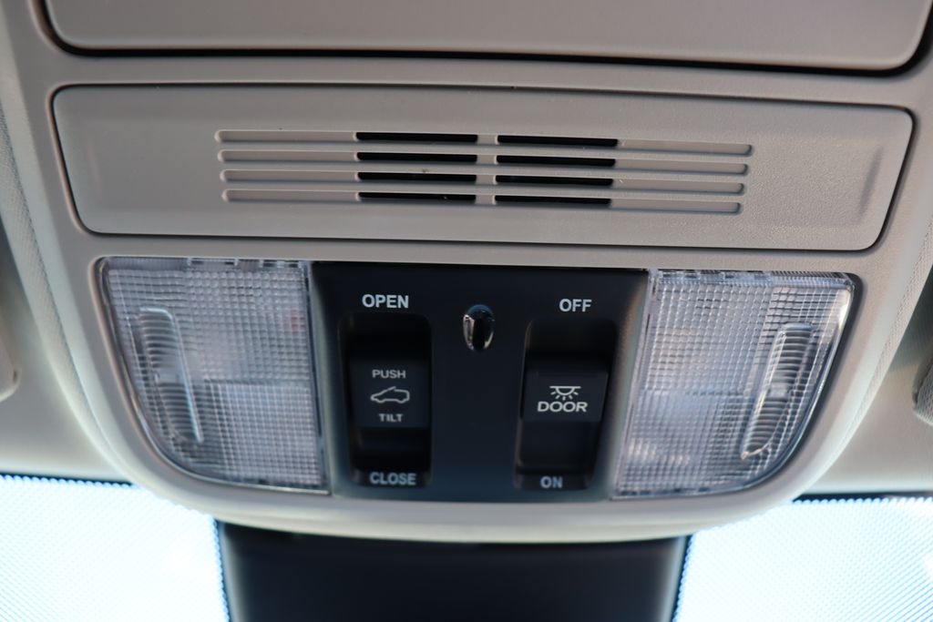 Thumbnail: 2026 Honda Odyssey - 28