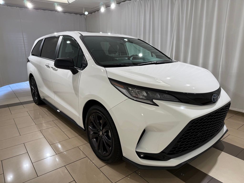 Thumbnail: 2025 Toyota Sienna - 7