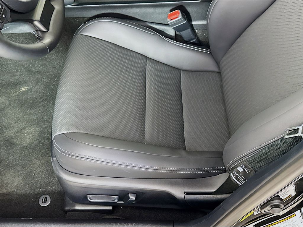 Thumbnail: 2025 Lexus IS - 21