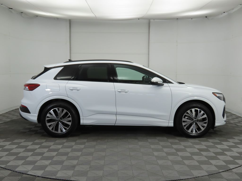 2025 Audi Q4 e-tron  4