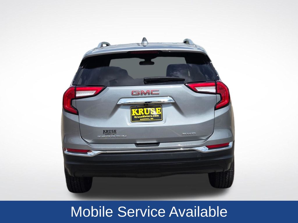 2024 GMC Terrain AWD SLT