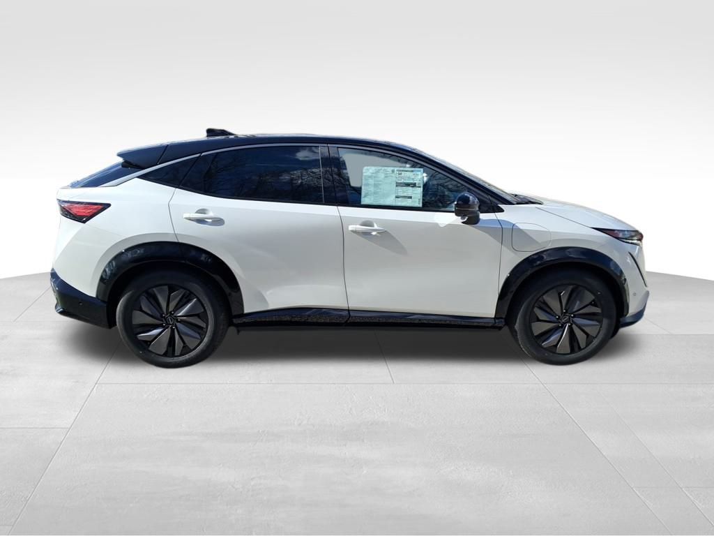 2025 Nissan Ariya PLATINUM+ e-4ORCE - 6