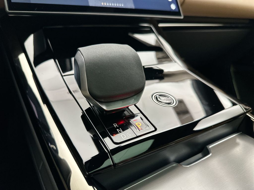 Thumbnail: 2026 Land Rover Range Rover Sport - 12