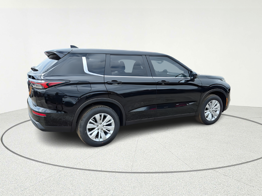 2026 Mitsubishi Outlander ES - 6