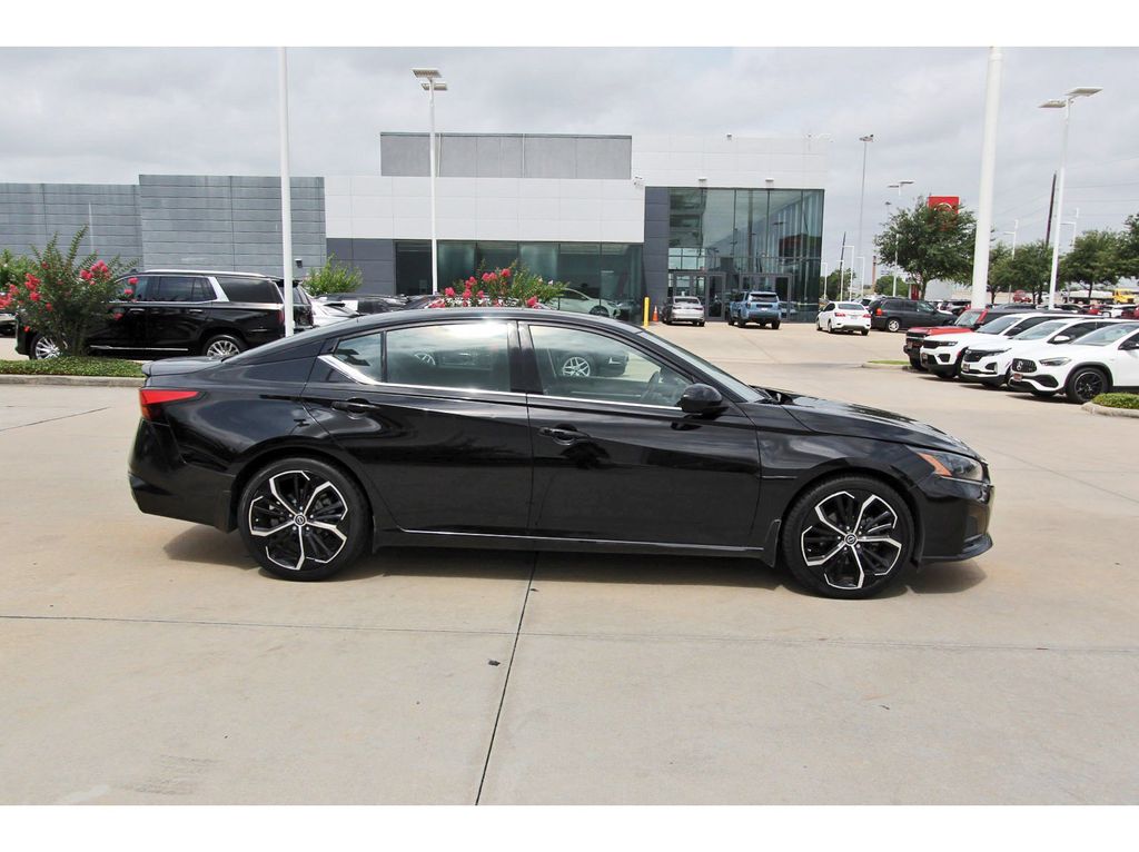 2023 Nissan Altima 2.5 SR Black at Emmons Autoplex