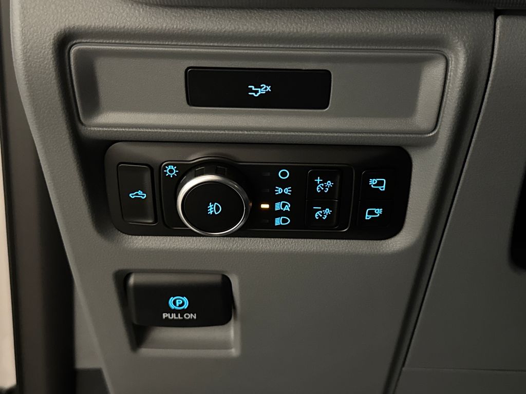 New 2026 White Ford Lariat image 27