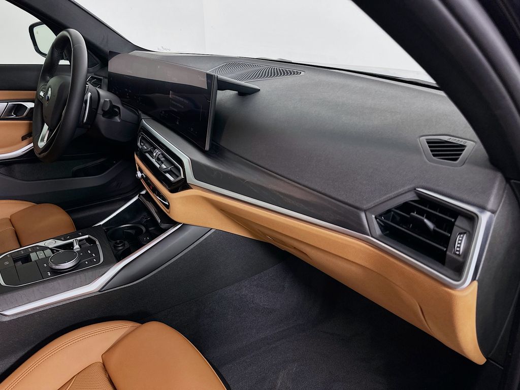 Thumbnail: 2023 BMW 3 Series - 30