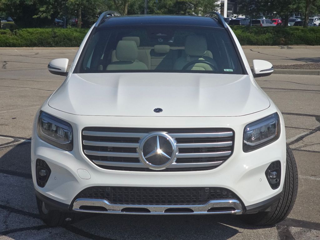 Certified Used 2025 White Mercedes-Benz GLB 250 image 12