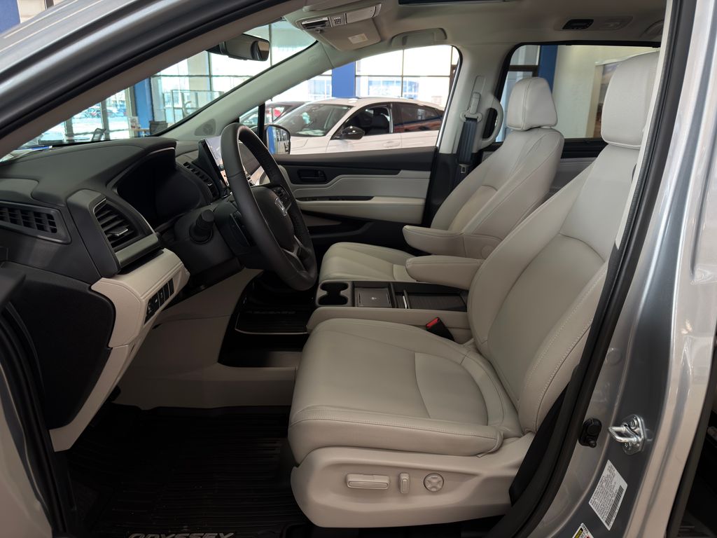 Thumbnail: 2026 Honda Odyssey - 18