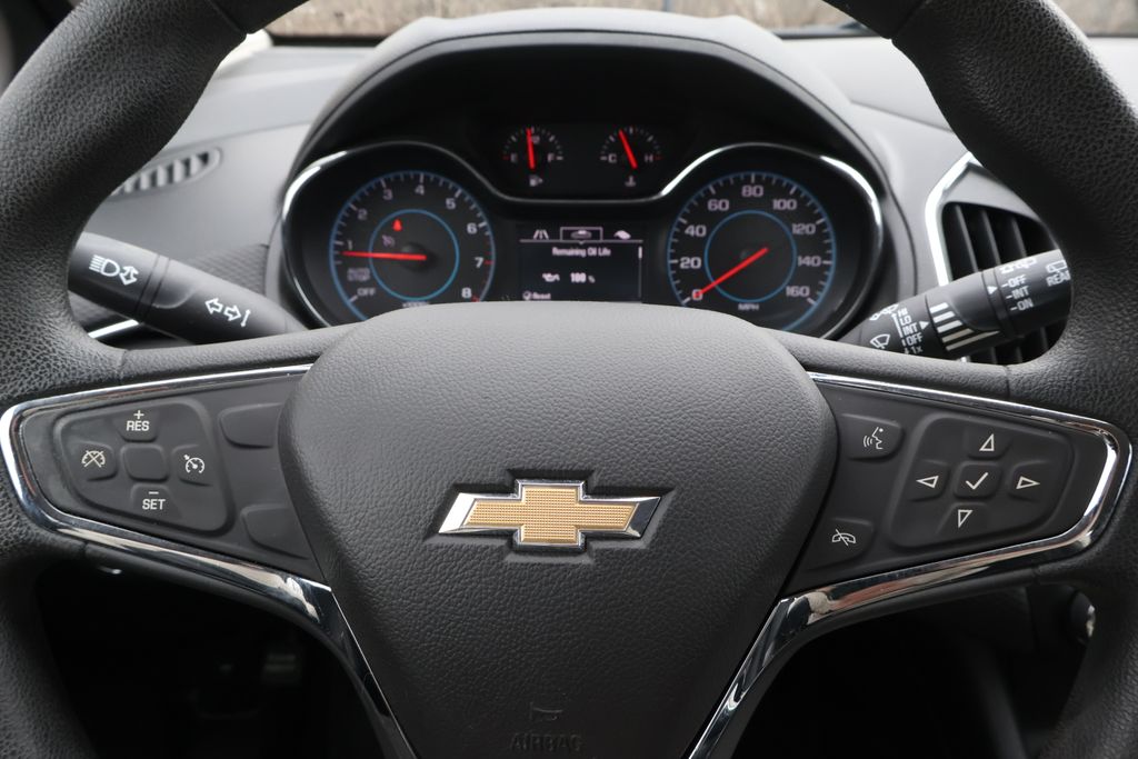 Thumbnail: 2017 Chevrolet Cruze - 27