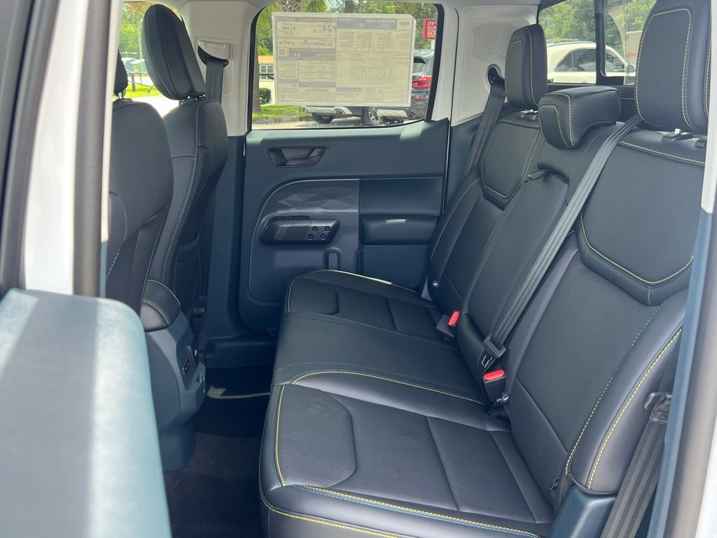 2025 Ford Maverick LOBO - 11