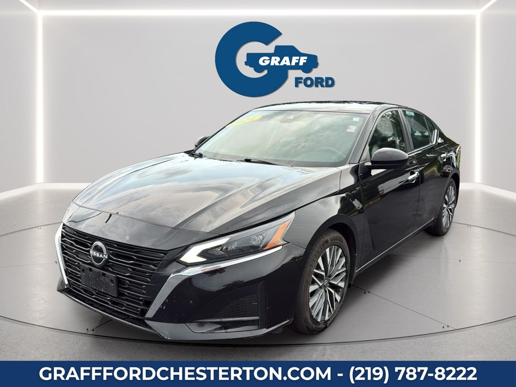 Super Black Clearcoat 2024 Nissan Altima Sedan Front-Wheel Drive Continuously Variable Transmission