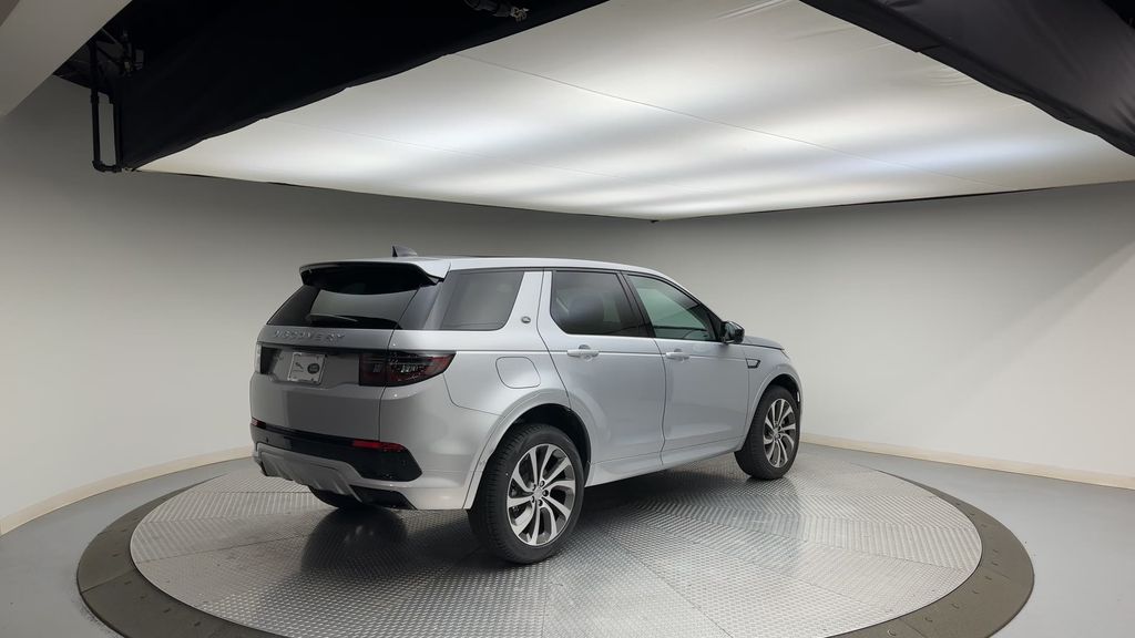 2024 Land Rover Discovery Sport S 8