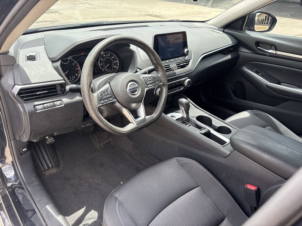 2022 Nissan Altima 2.5 SV Blue at Gullo Toyota
