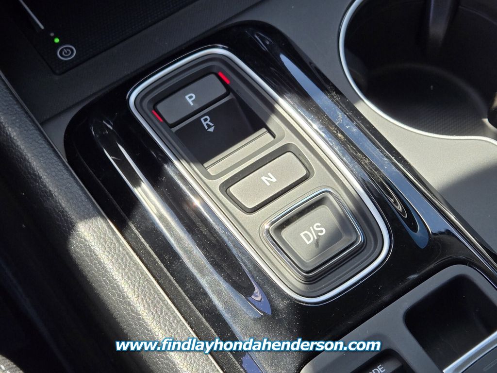 2025 Honda Pilot Touring photo